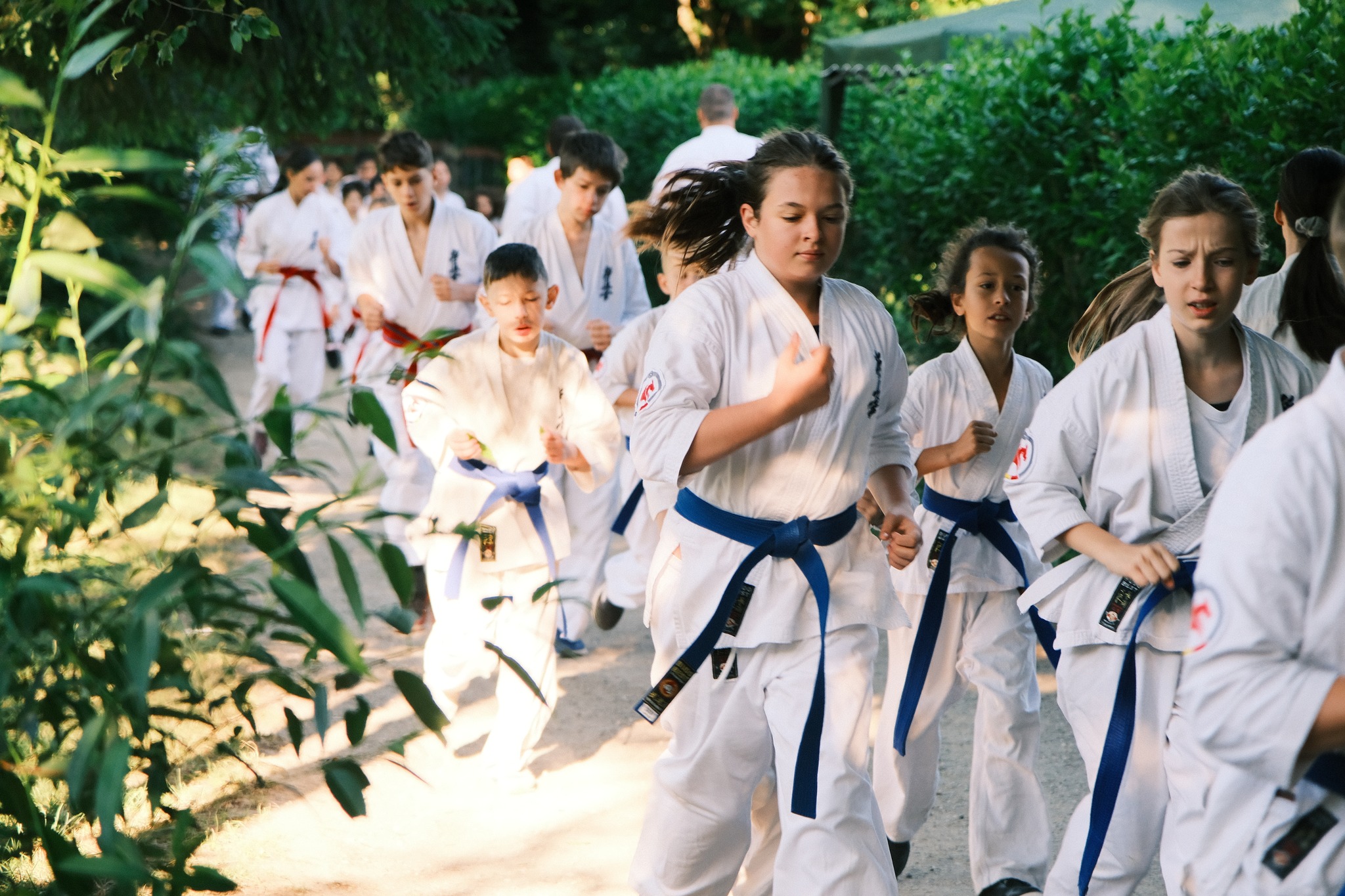 Este sănătos să alergăm, să transpirăm și să ne bucurăm de mișcare